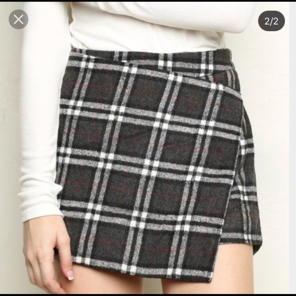 Brandy Melville skort